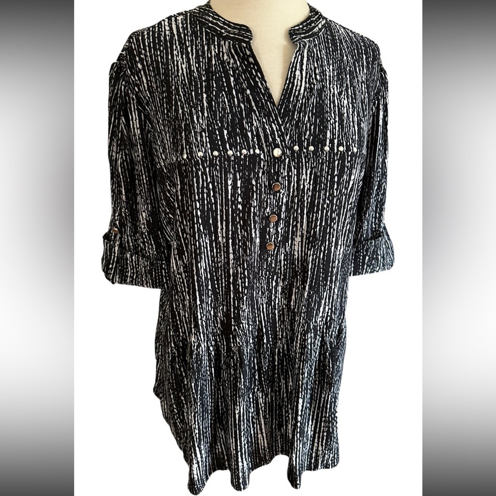 COCOMO 3X Black White Plus Size elbow sleeve women's Blouse top tun…